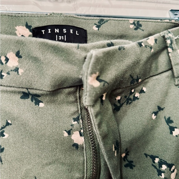 Anthropologie Tinsel Green Floral Print Pants Stretch Skinny Chino SZ 31 - Picture 9 of 16